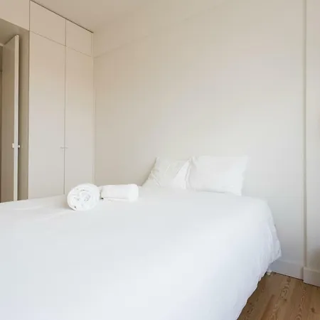 Le Flat | Alcantara River View